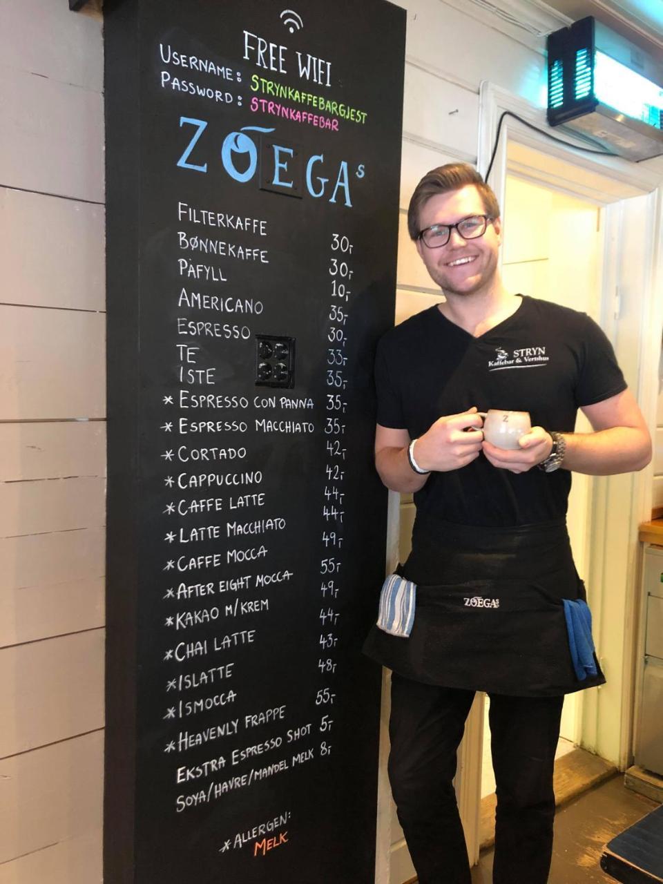Stryn Kaffebar & Vertshus エクステリア 写真